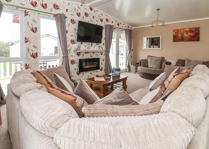 Jonstone Pines * Scarborough